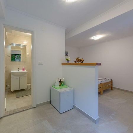 Room Nino سكرادين المظهر الخارجي الصورة