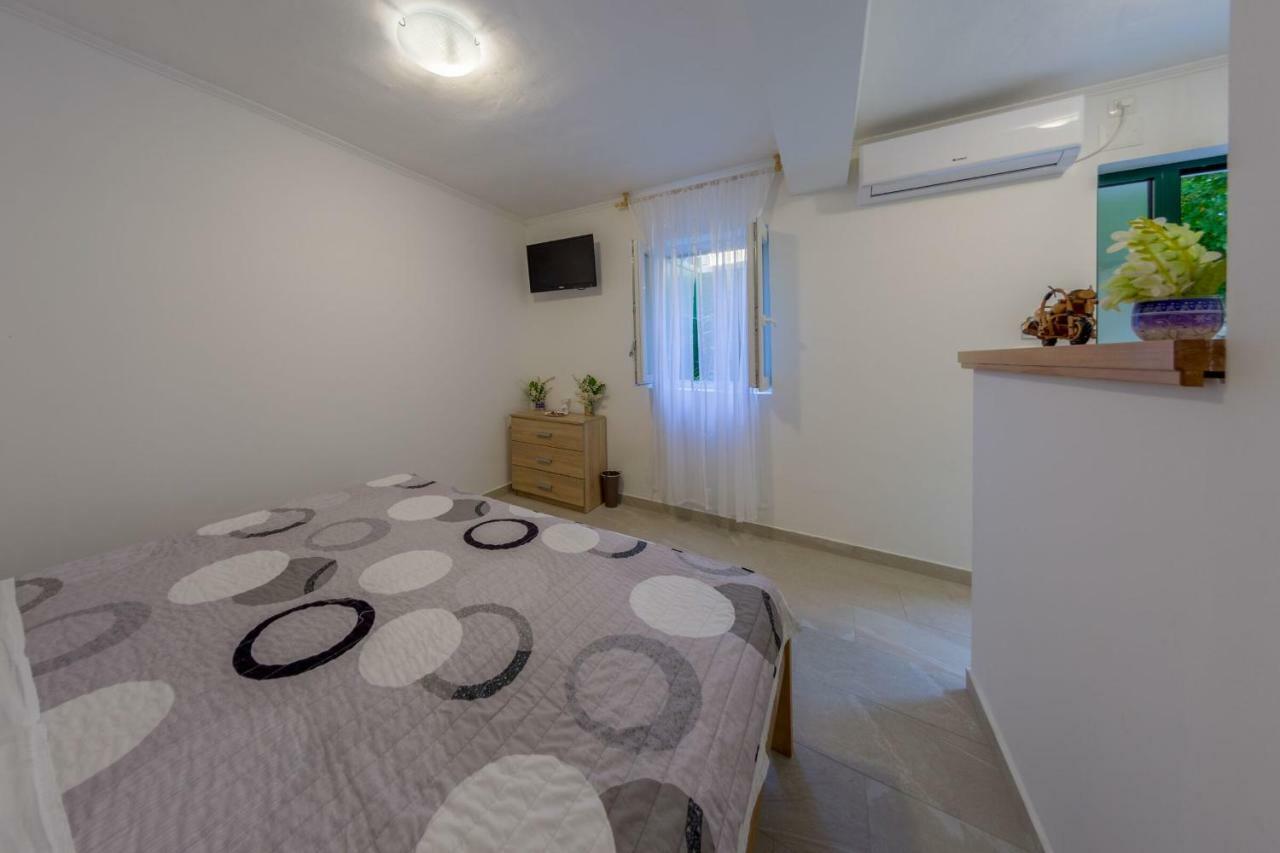 Room Nino سكرادين المظهر الخارجي الصورة